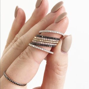 Meet your Posher, Ebony